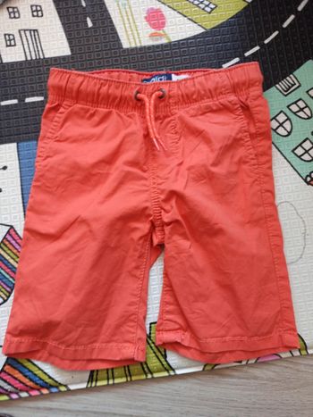 Short Okaïdi neuf slim orange jamais porté