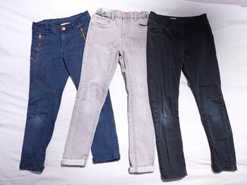 Lot 3 pantalons 8 ans