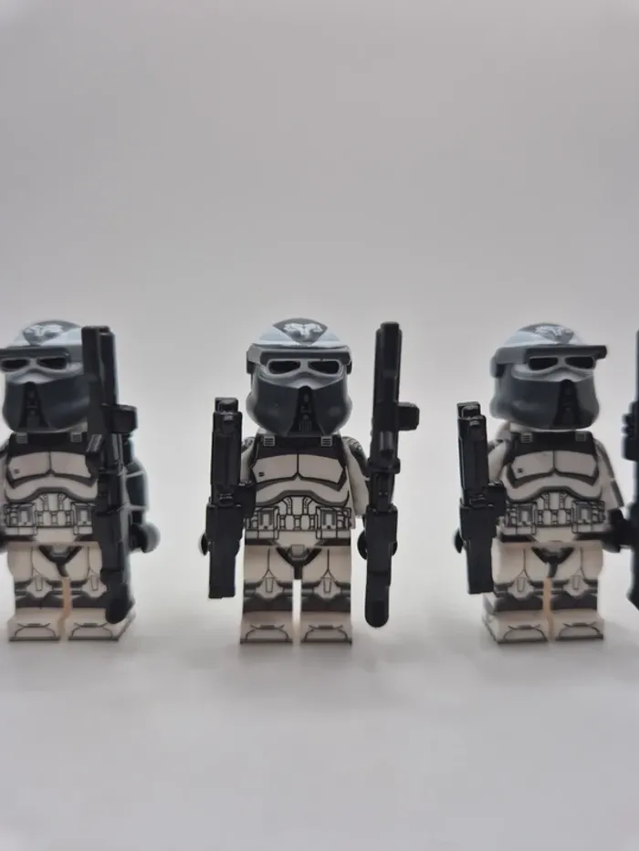 Figurines type lego 4 clones de la légion de Wolffe star wars - photo numéro 2