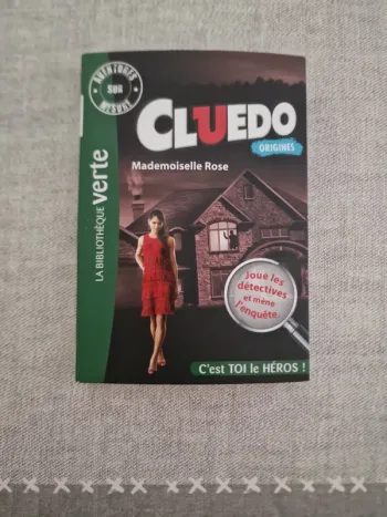 Livre bibliothèque verte cluedo Mademoiselle Rose