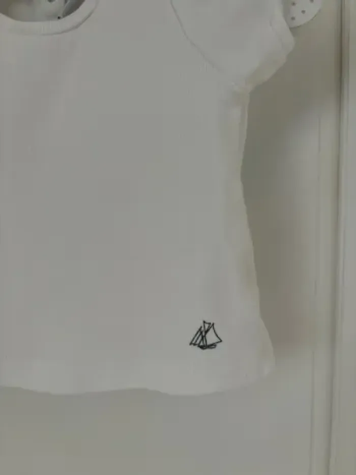 T shirt 3 mois Petit Bateau - photo numéro 2