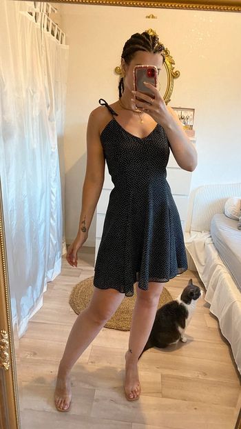 Robe noir à pois à bretelles