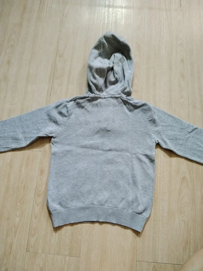 Pull fin à capuche 3 ans - photo numéro 3