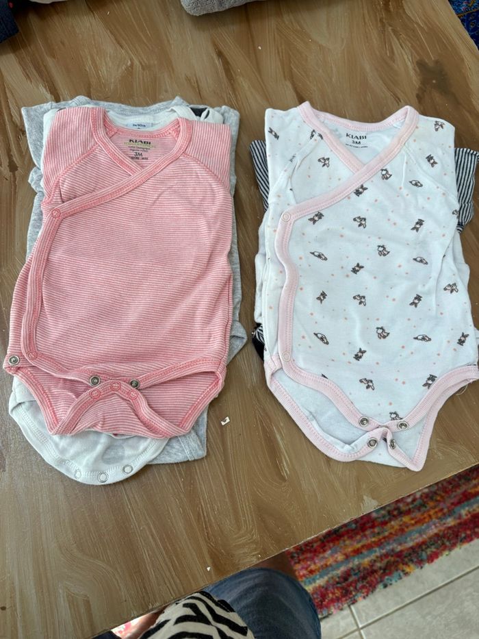 Lot 7 bodies manches longues 3 mois - photo numéro 4