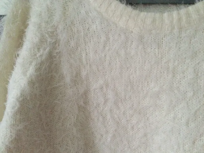 Pull blanc très doux 12 ans - photo numéro 3