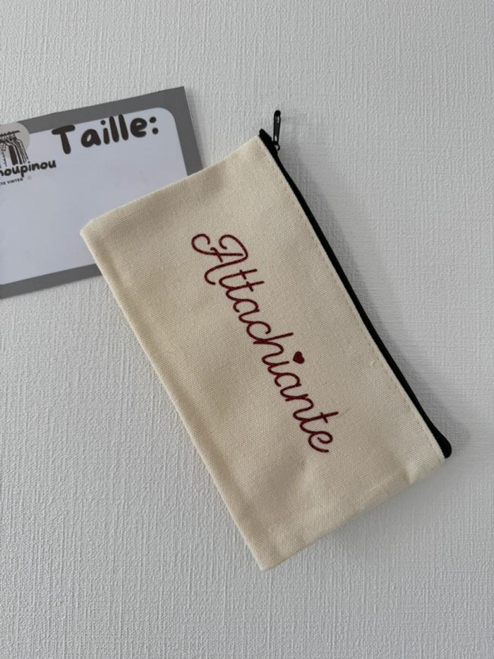 Pochette/trousse - Attachiante rouge 🌻