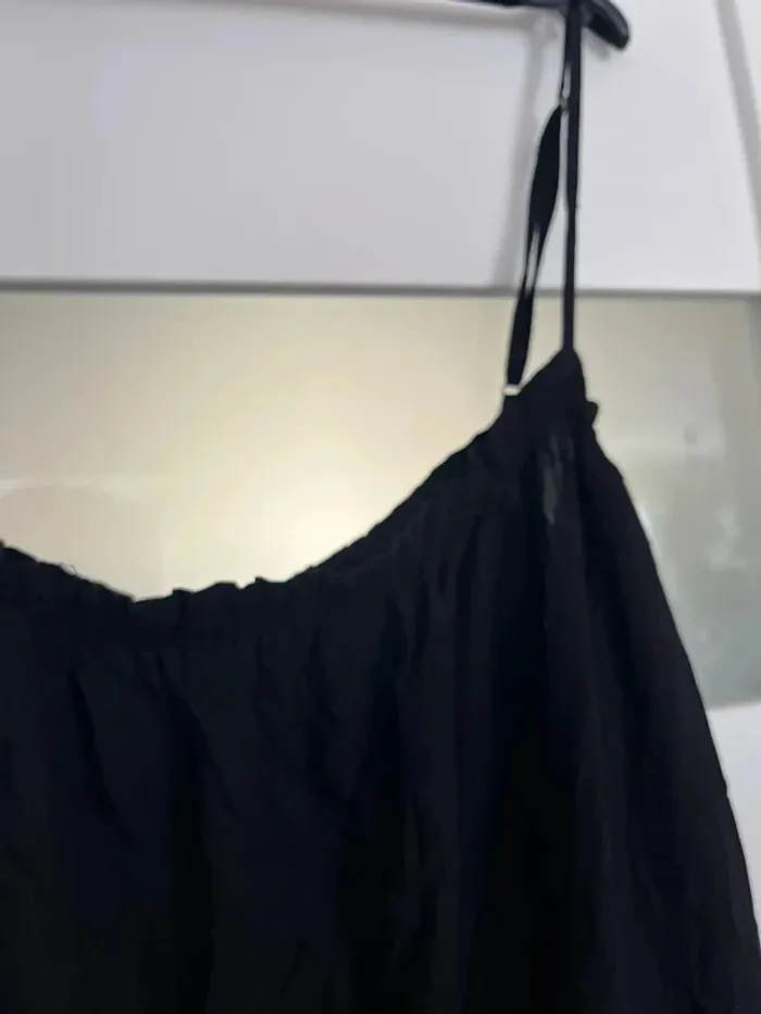 Robe noire - photo numéro 3