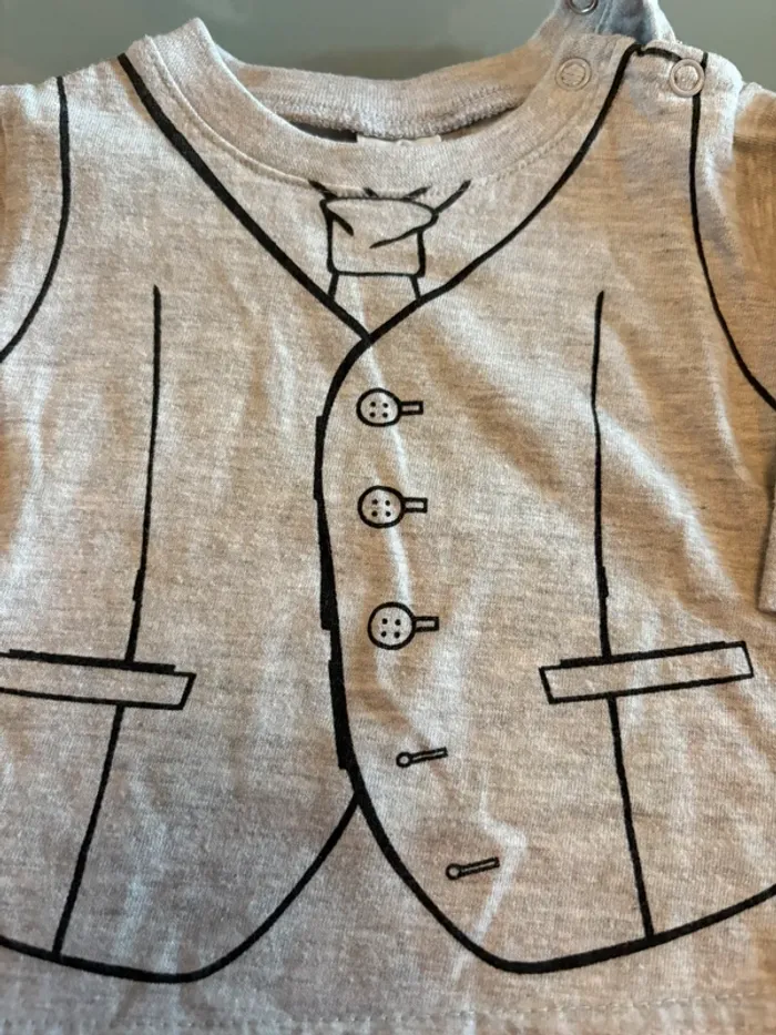 Lots 4 t-shirt 1 pull - photo numéro 3