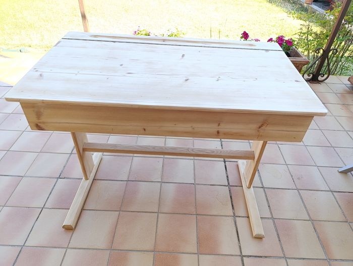 Pupitre d'écolier évolutif / bureau enfant en pin massif - photo numéro 2