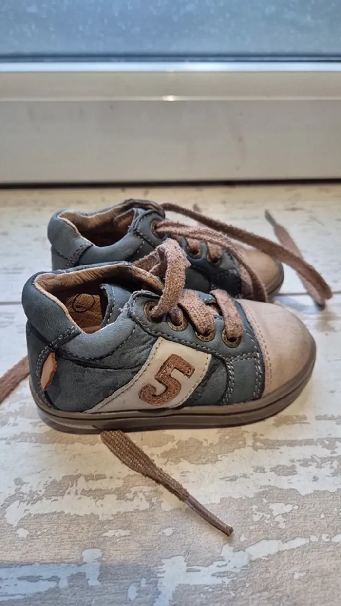 Chaussures bebe Noël taille 21