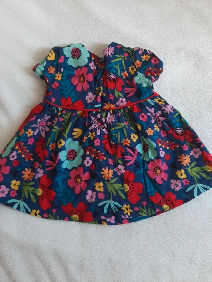 Robe 6 mois - photo numéro 3