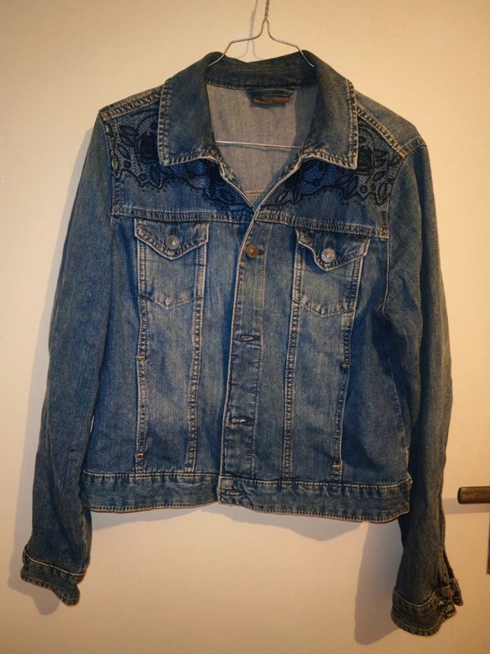Veste en jean très bon état Yessica