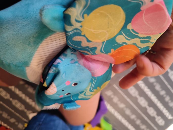 Peluche livre baleine - photo numéro 7