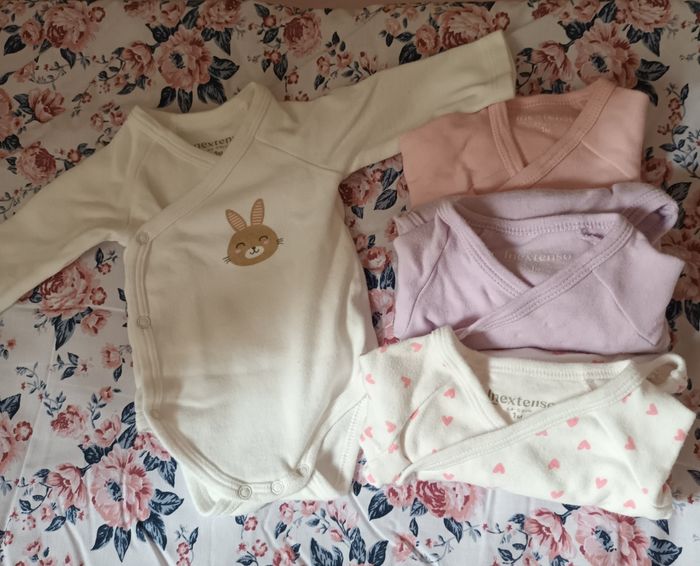 Lot de 4 bodys manches longues