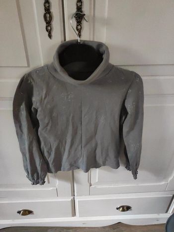 T-shirt col montant à paillettes