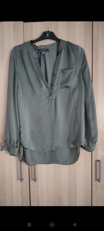 Chemisier type satin kaki Primark t.36/38