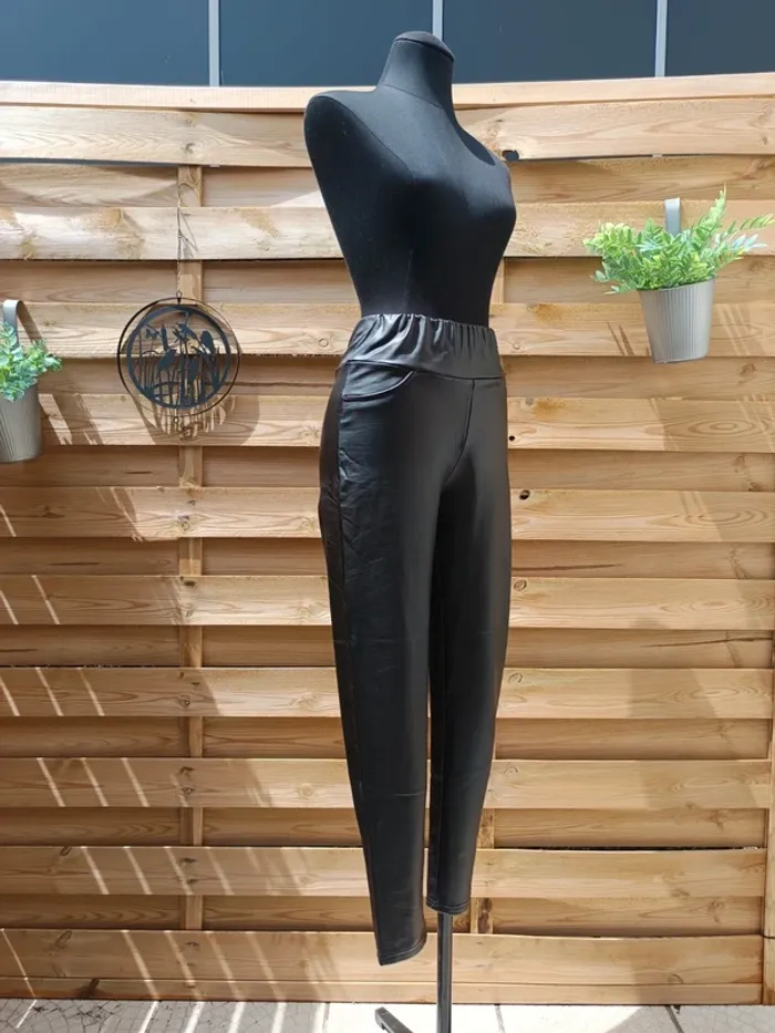 Legging simili taille M - photo numéro 4