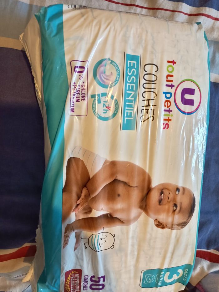 Lot de paquets de couches - photo numéro 2