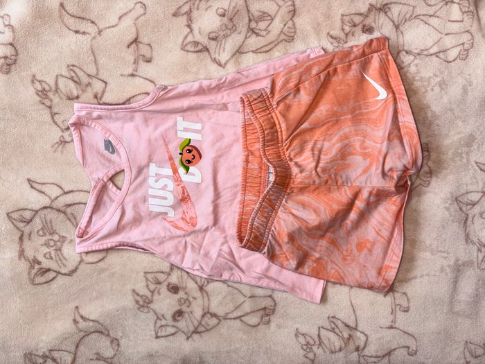 Lot 2 Shorts + Ensemble Nike - photo numéro 3