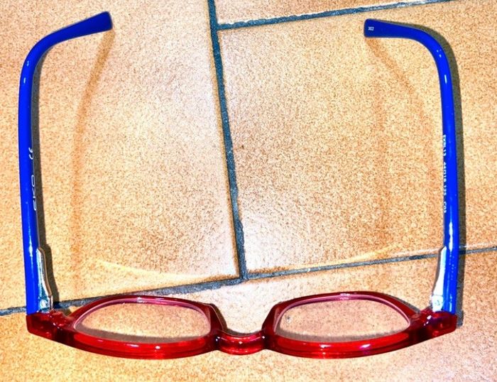 Lunette de vue rouge bleue - photo numéro 3