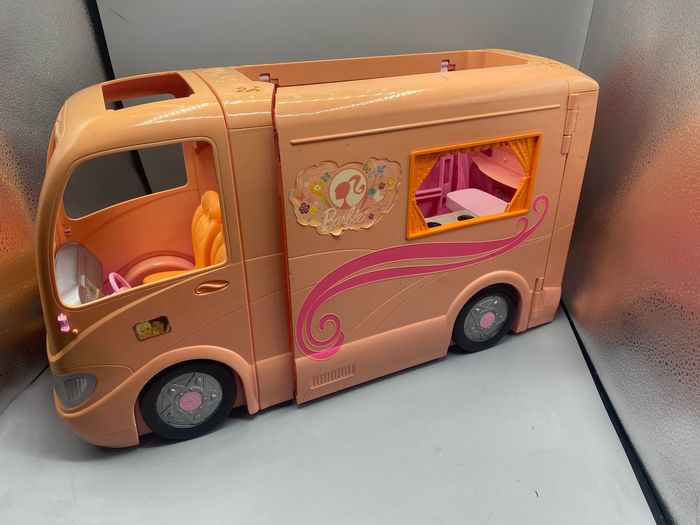 Camping car barbie - mattel 2008 - photo numéro 2