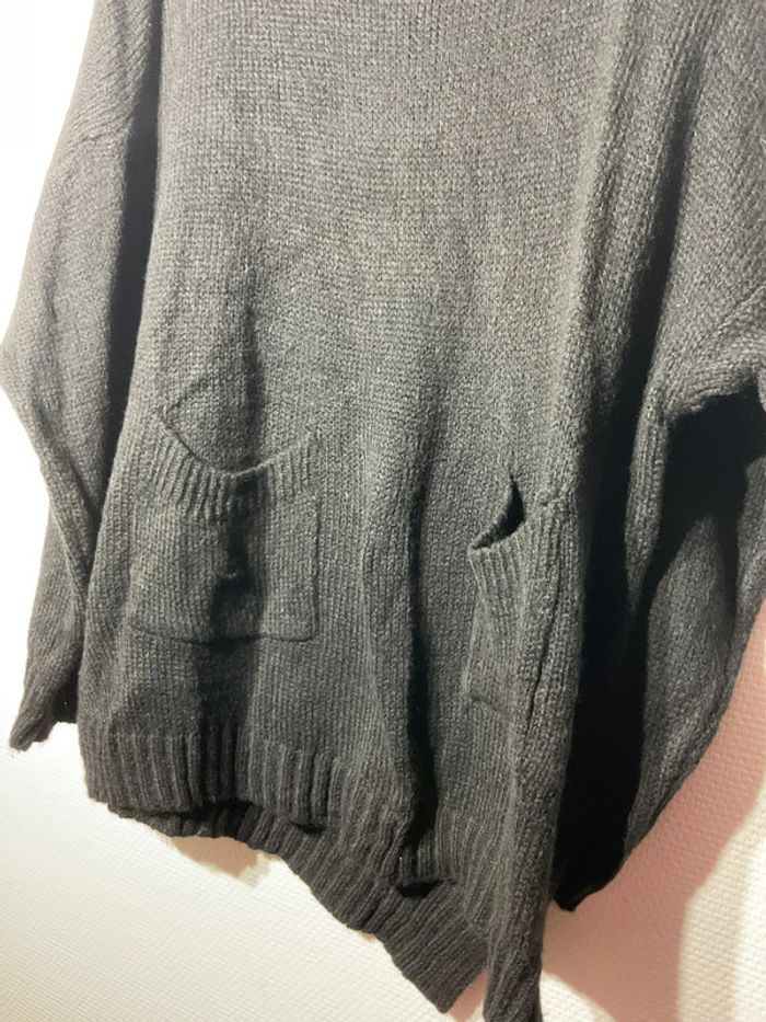 Pull femme taille unique (46-52)- Laura - neuf avec étiquette - photo numéro 2