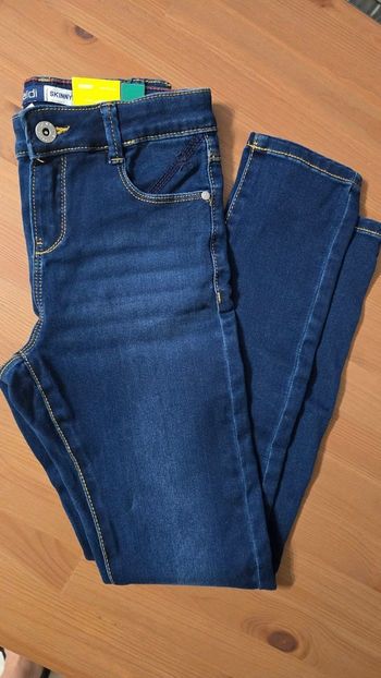 Neuf (non porté)🏷😍🤩 superbe jeans skinny 10 ans fille😍🥰
