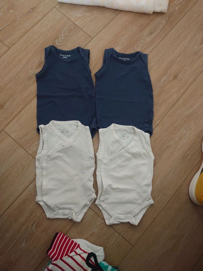 Lot vêtements 1 mois - photo numéro 12