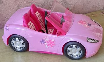 Voiture cabriolet pour poupées