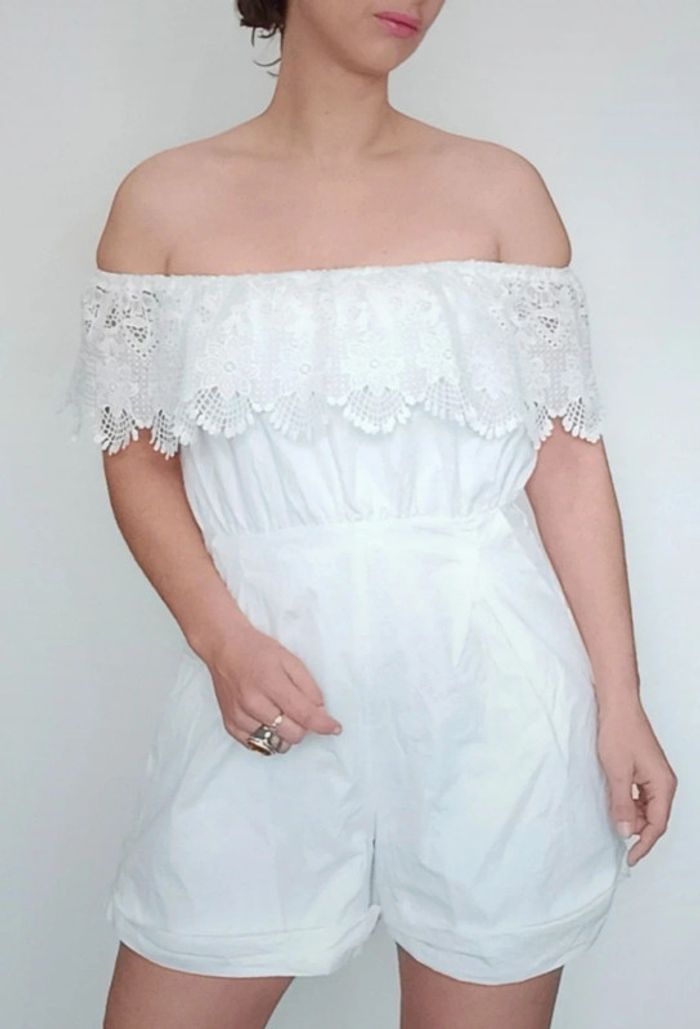 Combishort blanches épaules nues volantée crochet 40 - photo numéro 7
