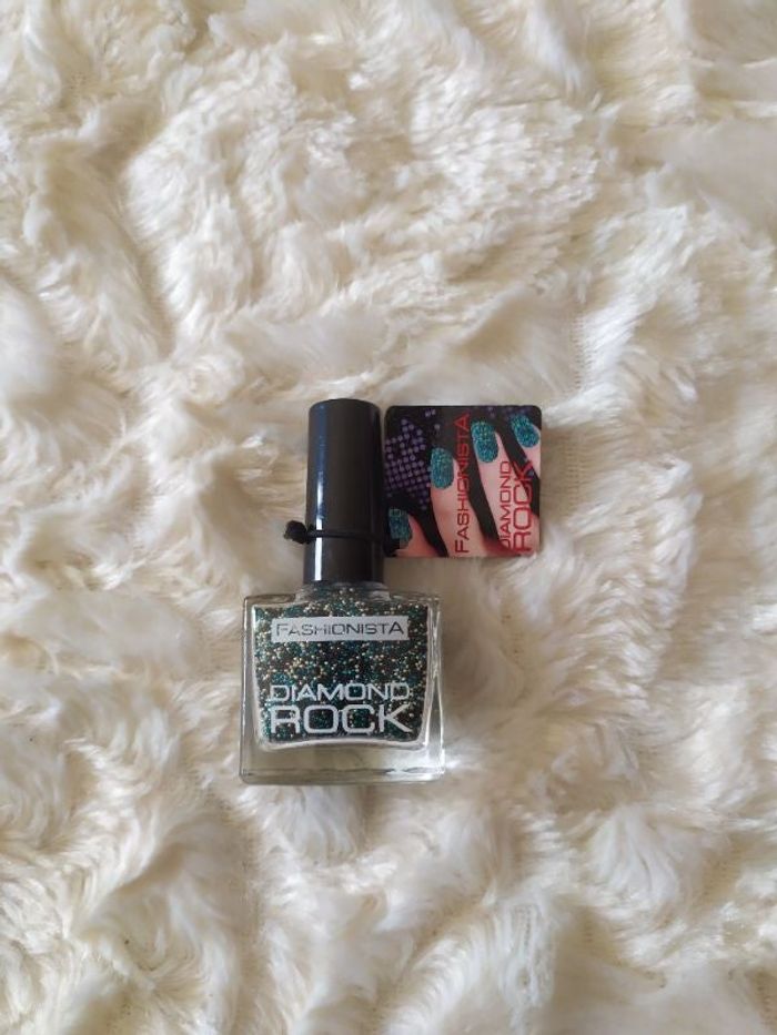 Fashionista Diamond Rock