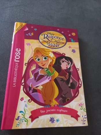 Livre bibliotheque rose princesse raiponce disney 