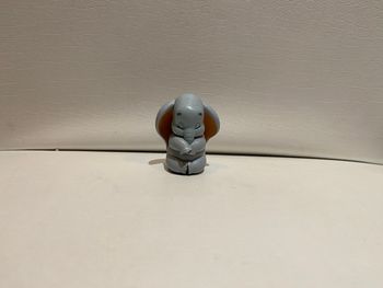Figurine très rare dumbo bébé baby disney