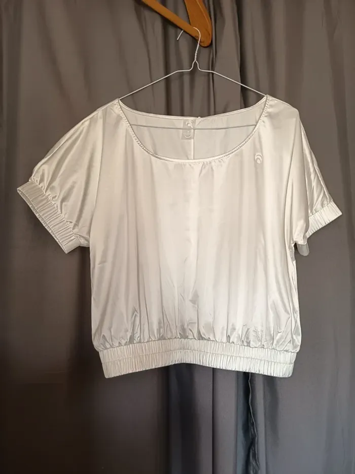 Crop-top petite manches marque oceans apart (A110)