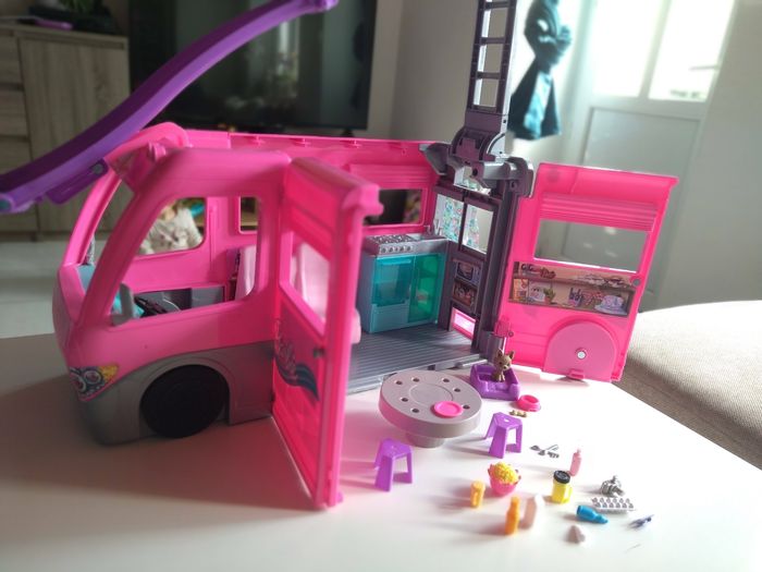Camping car Barbie - photo numéro 5