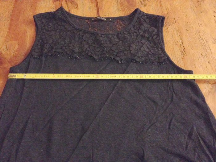 T shirt bleu foncé ◦ col rond ◦ sans manches ◦ look féminin ◦ monoprix - photo numéro 6