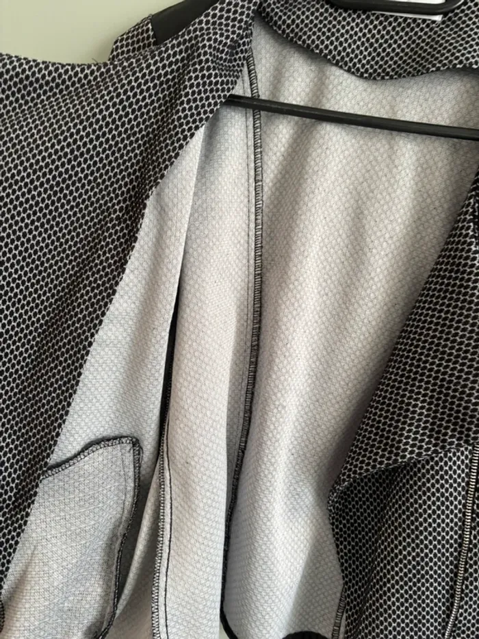 Veste taille 2 - photo numéro 3