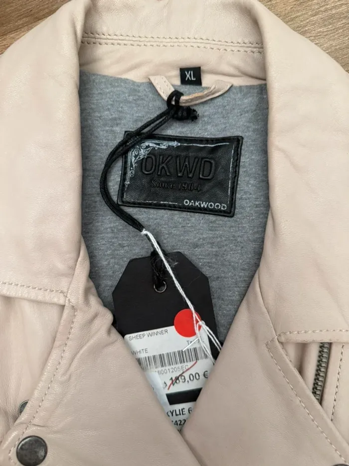Blouson sans manches Oakwood KYLIE 6 – Cuir blanc cassé – Taille XL – Neuf avec étiquette - photo numéro 5