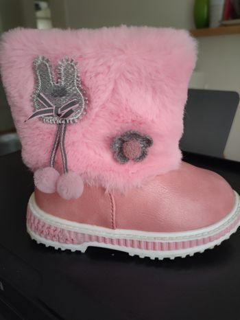 Bottes fourrées rose ponpon
