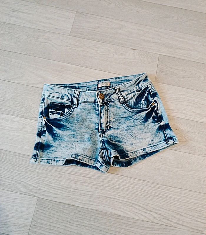 🌹Joli short en jean 🌹 - photo numéro 3