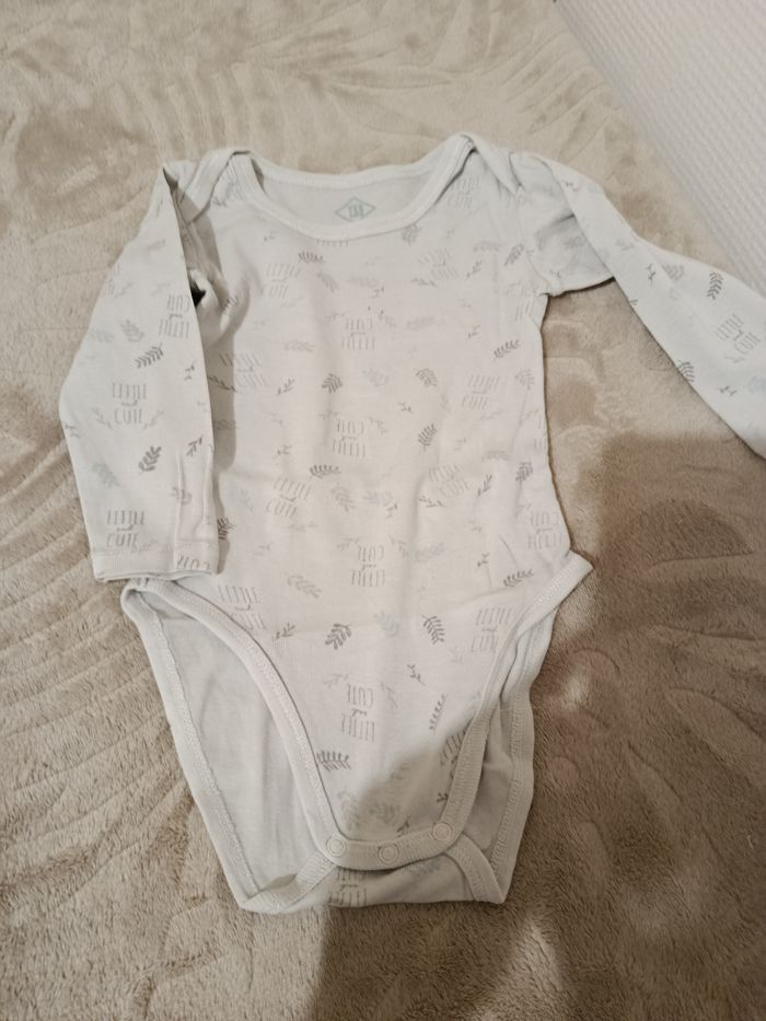 Lots de bodies - photo numéro 3