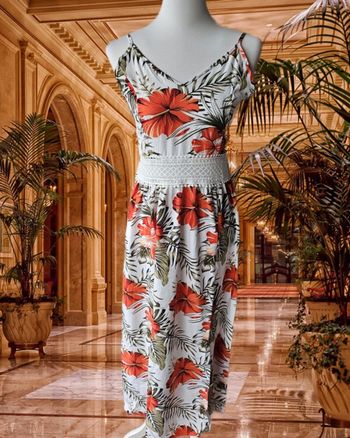 Robe longue fleurie avec dentelle crochetee, Sans marque, taille XL