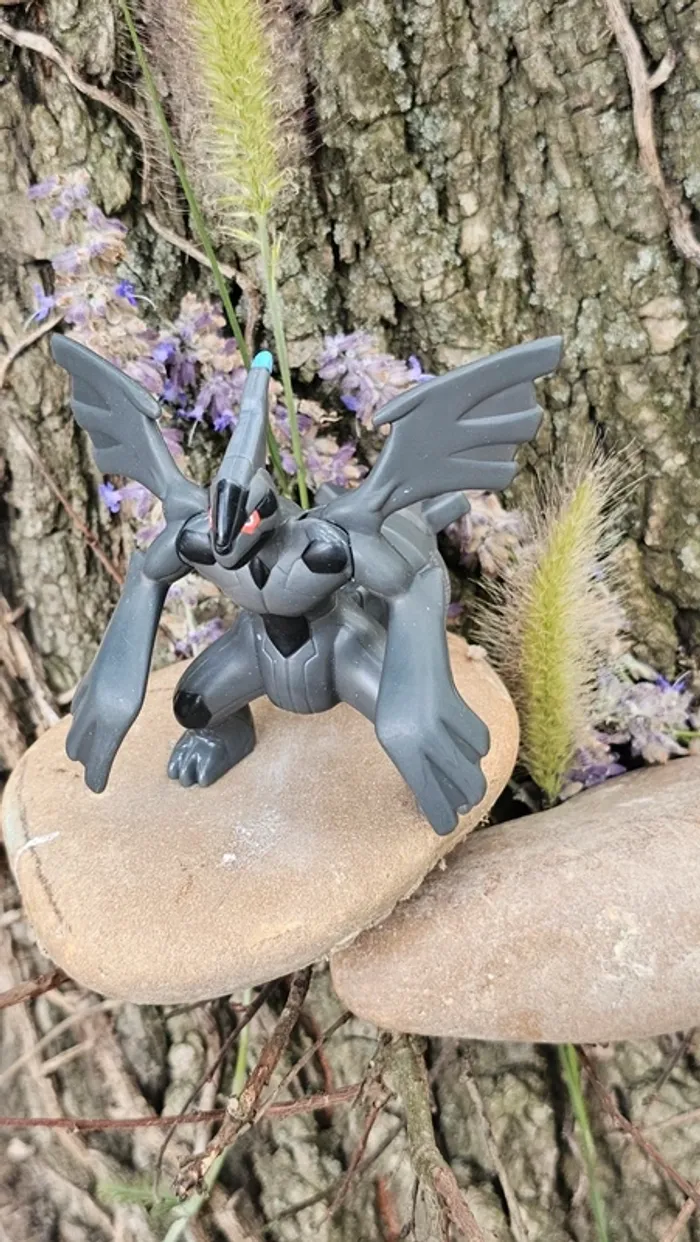 Super figurine Pokemon Nintendo zekrom