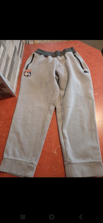 Jogging OL taille  14 ans