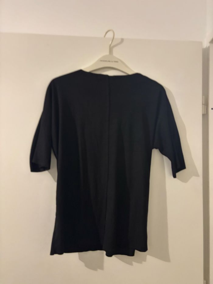 Haut noir daim avec trous  dorés Allyson taille M - photo numéro 4