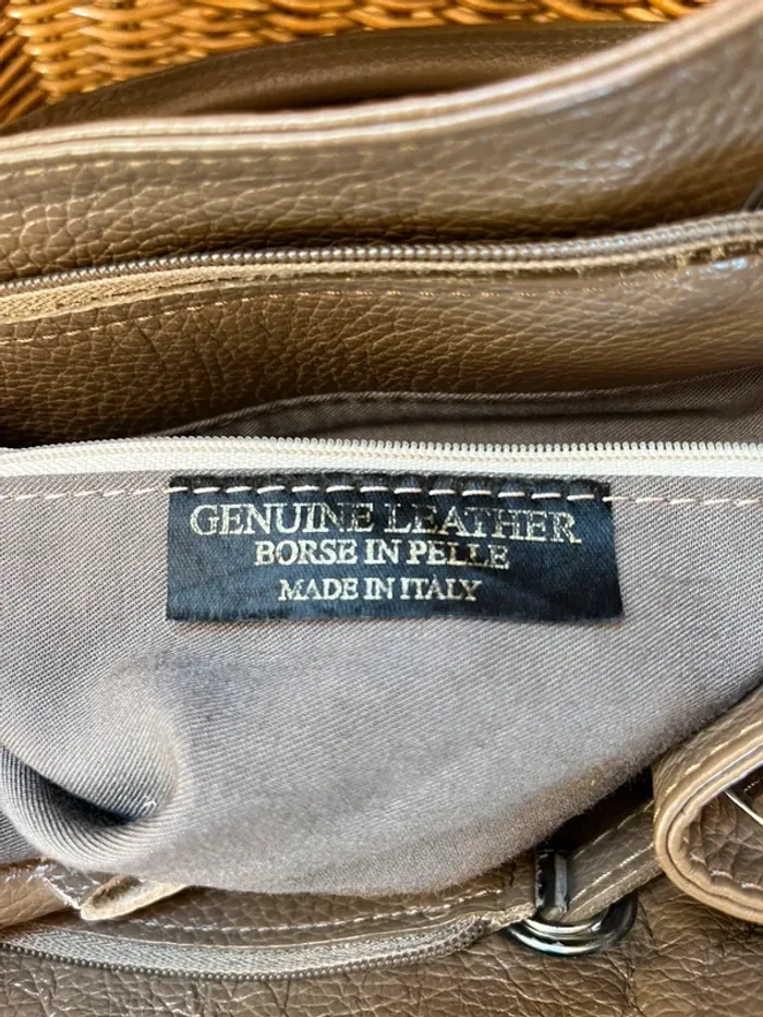 Sac vintage y2k en cuir marron excellent état [ref 2508SBr184] - photo numéro 2