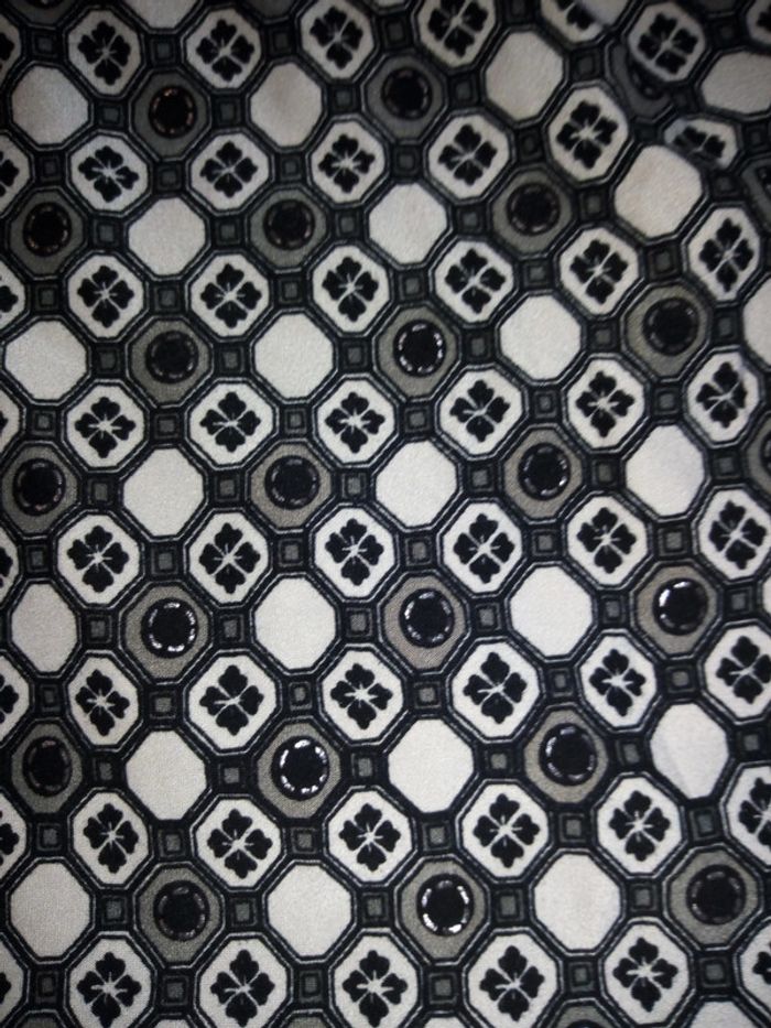 Haut motif géométrique taille 1 - photo numéro 2