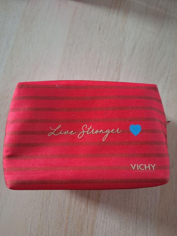 Vichy trousse à maquillage neuve rouge 18x13x8cm