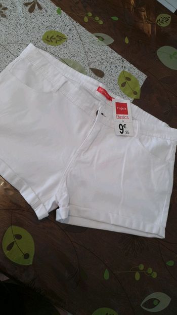 Short blanc