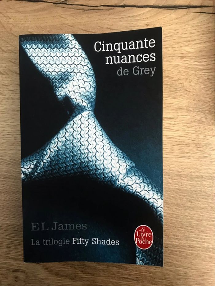 Livres Cinquante Nuances de Grey T 1,2,3 - photo numéro 3